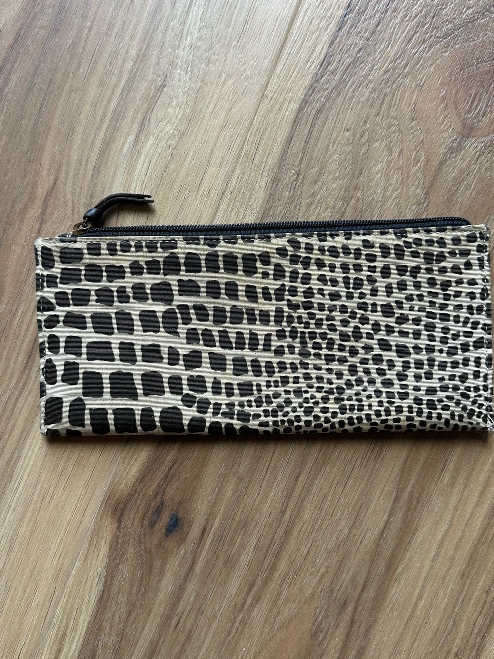 kate spade tan and black patterned zip pouch - Picture 3 of 4